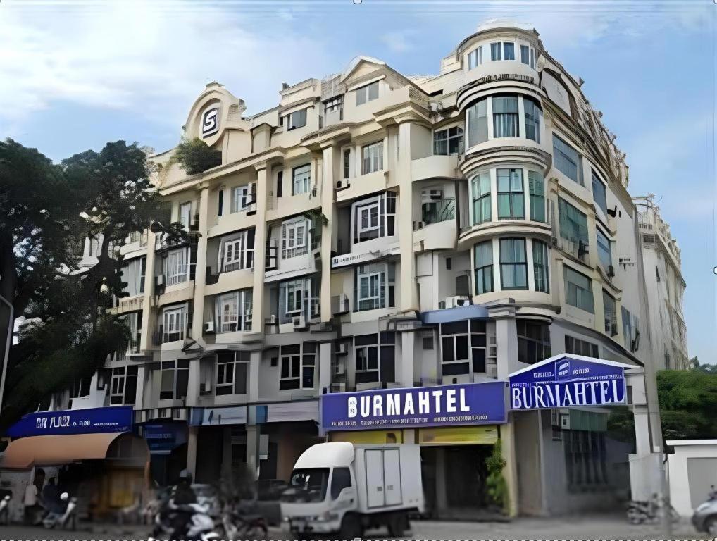 Burmahtel Hotel George Town Esterno foto